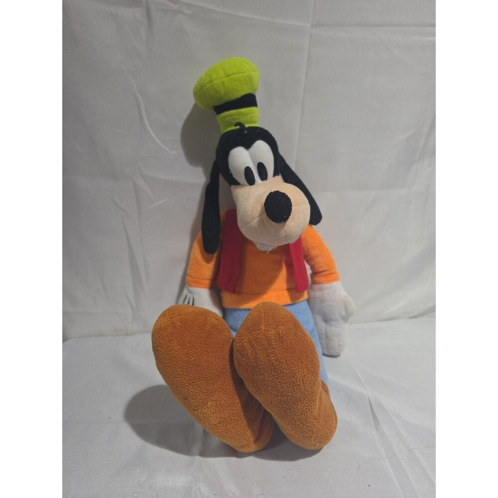Genuine Disney Store  GOOFY Plush 22” Just Play Licensed Stuffed Toy